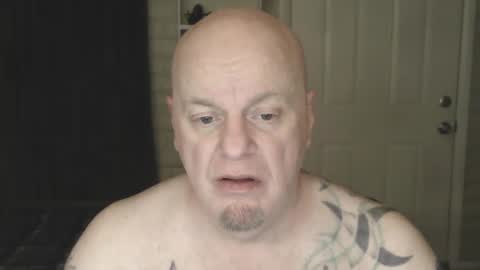 Snapshot of roinaz chatting on 02.08.25 roinaz online show from 02.08.25