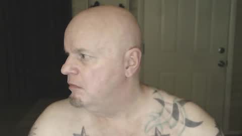 Snapshot of roinaz chatting on 02.10.25 roinaz online show from 02.10.25