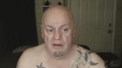 Snapshot of roinaz chatting on 02.11.25 roinaz online show from 02.11.25