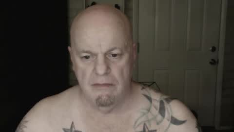 Snapshot of roinaz chatting on 02.23.25 roinaz online show from 02.23.25