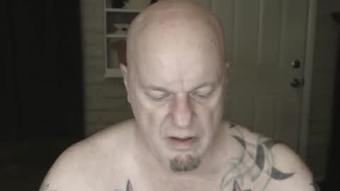 Snapshot of roinaz chatting on 02.27.25 roinaz online show from 02.27.25