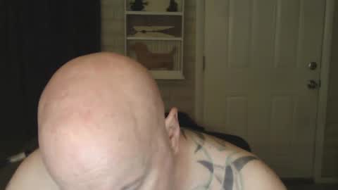 Snapshot of roinaz chatting on 03.08.25 roinaz online show from 03.08.25