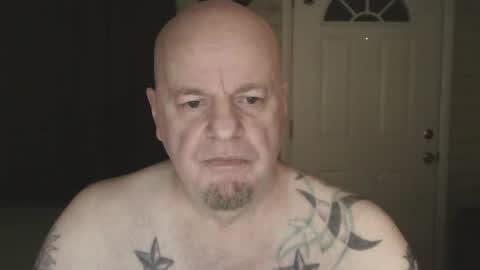 Snapshot of roinaz chatting on 03.24.26 roinaz online show from 03.24.26