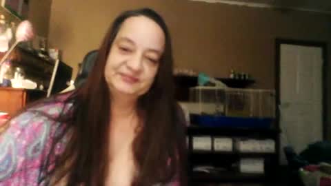 Snapshot of roisierios chatting on 02.17.25 Rosie Rios online show from 02.17.25