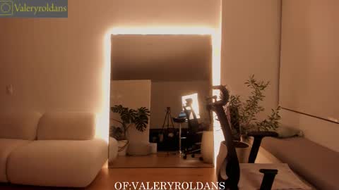 Valery Roldans online show from 12.02.25