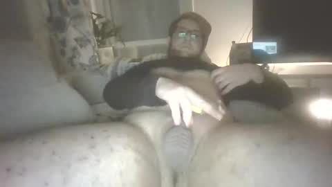 Snapshot of rollinghard90 chatting on 12.18.25 rollinghard90 online show from 12.18.25