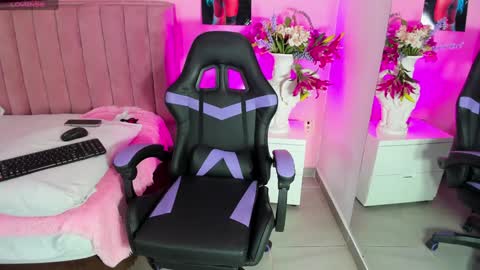 Marcela online show from 12.04.24