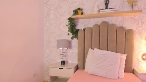   online show from 12.05.24