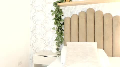   online show from 03.01.25