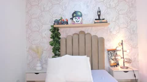   online show from 11.01.25