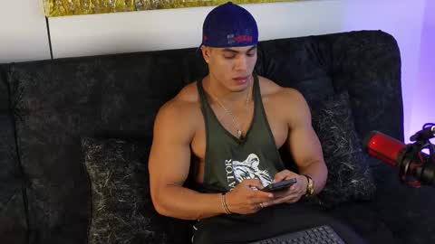 Snapshot of romano_kentt12 chatting on 11.17.25 romano_kentt12 online show from 11.17.25