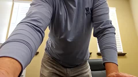 Snapshot of romanteeks chatting on 01.22.25 romanteeks online show from 01.22.25