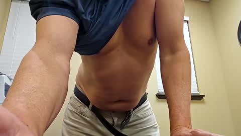 Snapshot of romanteeks chatting on 01.31.25 romanteeks online show from 01.31.25