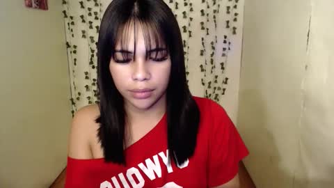 Snapshot of romantic_kath chatting on 12.19.25 KATH online show from 12.19.25