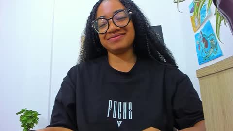 Snapshot of romantic_stargirl chatting on 03.06.25 Is A Belle online show from 03.06.25