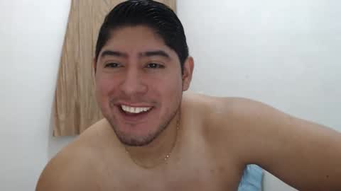 Romeos Room online show from 10.19.25