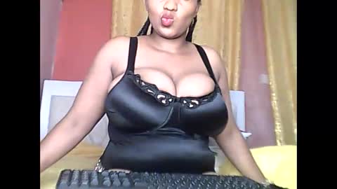 Romina 26 online show from 04.22.26