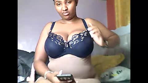 Snapshot of romina_26 chatting on 05.15.26 Romina 26 online show from 05.15.26