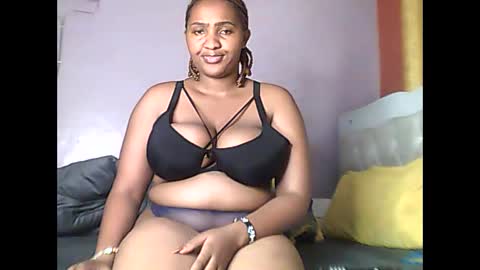 Snapshot of romina_26 chatting on 06.08.26 Romina 26 online show from 06.08.26