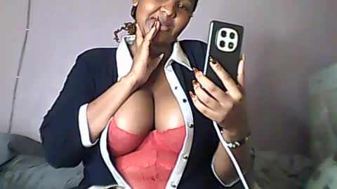 Snapshot of romina_26 chatting on 06.30.26 Romina 26 online show from 06.30.26