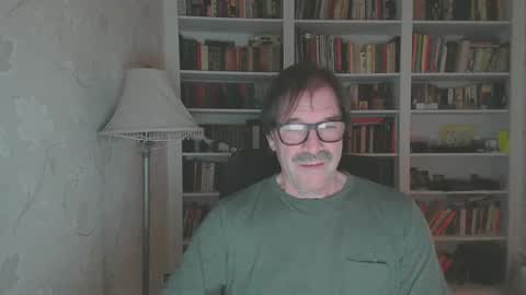 Snapshot of ronger69big chatting on 01.11.25 RodgerDodger online show from 01.11.25