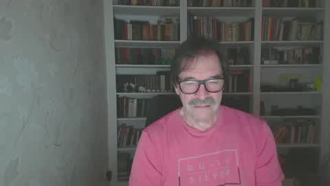 Snapshot of ronger69big chatting on 01.26.25 RodgerDodger online show from 01.26.25