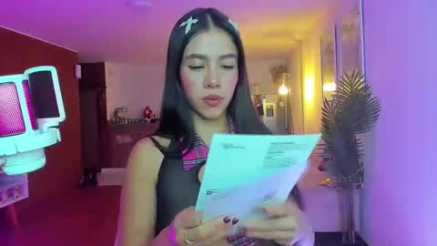 Snapshot of ronieeplay chatting on 05.14.26 Roni online show from 05.14.26