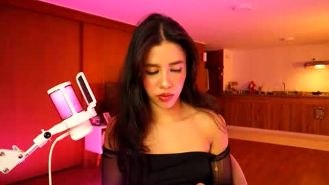 Snapshot of ronieeplay chatting on 05.22.26 Roni online show from 05.22.26