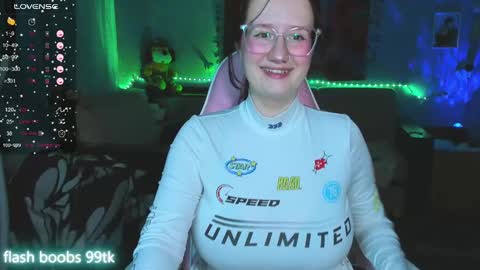 Snapshot of roniya_v chatting on 01.07.25 Spicy lady Kristy online show from 01.07.25