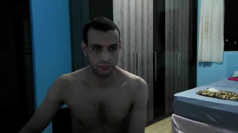 Snapshot of ronnispoto chatting on 12.17.25 ronny online show from 12.17.25