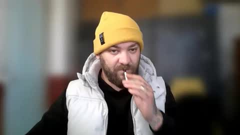 Snapshot of room21x chatting on 11.03.25 room21x online show from 11.03.25