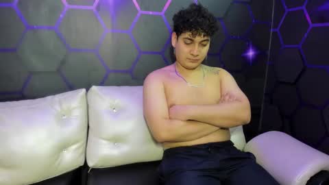 Snapshot of room_kitty chatting on 02.09.25  MIA AND PAUL online show from 02.09.25