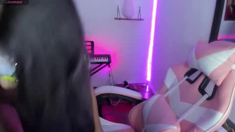  MIA AND PAUL online show from 03.06.26