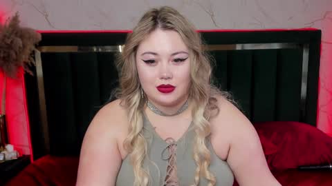 Snapshot of rosa1ia chatting on 01.29.25 Chloe online show from 01.29.25