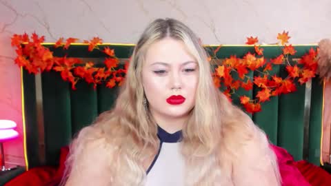 Snapshot of rosa1ia chatting on 10.24.25 Chloe online show from 10.24.25