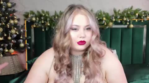 Snapshot of rosa1ia chatting on 12.15.25 Chloe online show from 12.15.25