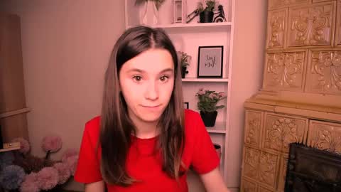 Snapshot of rosalais_ chatting on 05.16.26 Rose online show from 05.16.26