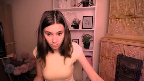 Snapshot of rosalais_ chatting on 05.26.26 Rose online show from 05.26.26