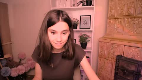 Snapshot of rosalais_ chatting on 06.05.26 Rose online show from 06.05.26