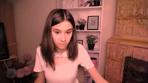 Snapshot of rosalais_ chatting on 06.16.26 Rose online show from 06.16.26