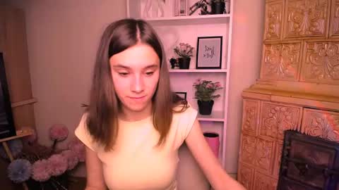 Snapshot of rosalais_ chatting on 06.19.26 Rose online show from 06.19.26