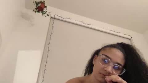 Snapshot of rosalinatoosexy chatting on 02.06.25 Rosalina online show from 02.06.25