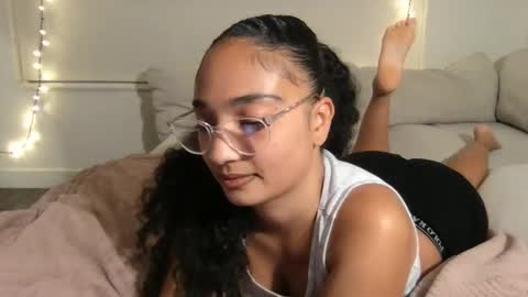 Snapshot of rosalinatoosexy chatting on 01.06.26 Rosalina online show from 01.06.26