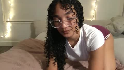 Snapshot of rosalinatoosexy chatting on 02.16.26 Rosalina online show from 02.16.26