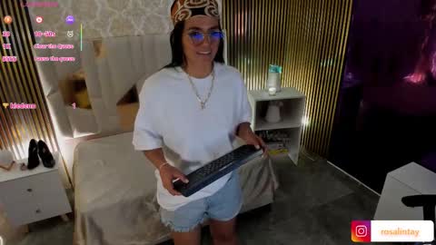 Snapshot of rosalind_tay chatting on 10.01.25 ROSALIN online show from 10.01.25