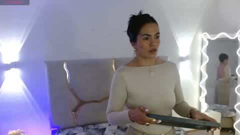 Snapshot of rosalind_tay chatting on 10.20.25 ROSALIN online show from 10.20.25