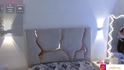 Snapshot of rosalind_tay chatting on 11.21.25 ROSALIN online show from 11.21.25