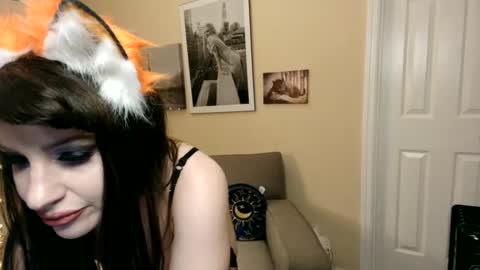 Snapshot of rosalyna chatting on 02.11.25 Roslyna online show from 02.11.25