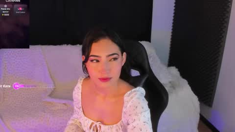 Snapshot of rosario215_ chatting on 11.17.25 Rosario online show from 11.17.25