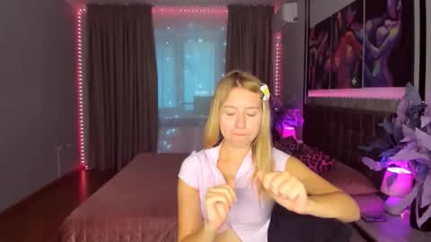 RosaRising online show from 06.11.26